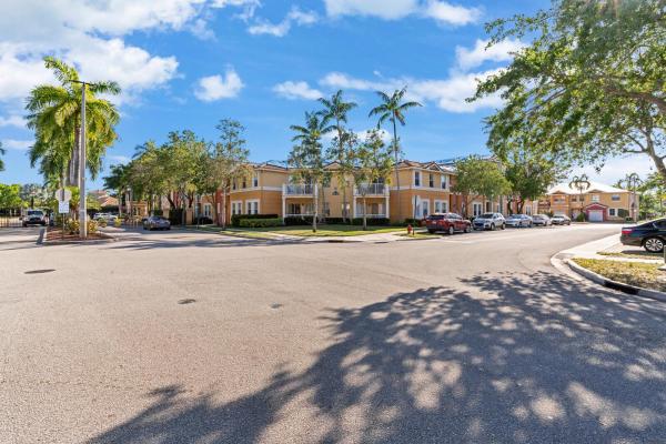Shoma Courtyards At Royal Palm Beach, 1015 Shoma Dr, Royal Palm Beach, Florida 33414, image 1