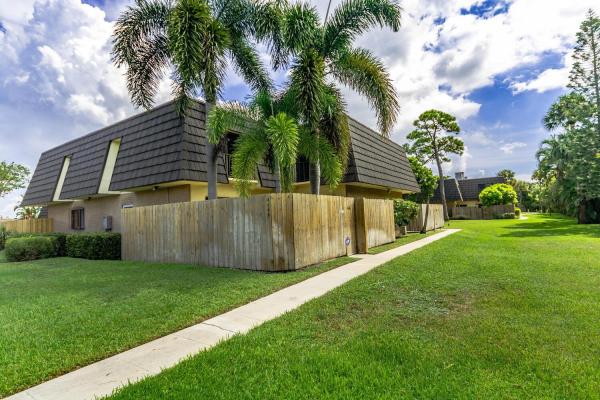 Cherry Lane Townhomes, 4646 Cherry Rd, West Palm Beach, Florida 33417, image 1