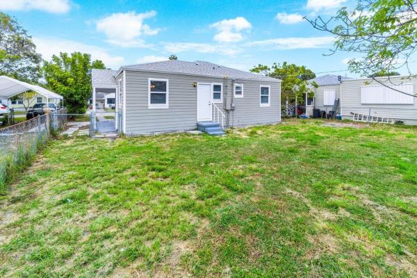 Mackle Park, 826 High St, West Palm Beach, Florida 33405, image 1