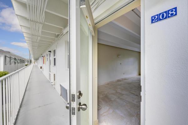 Tropicana Gardens, 4001 S Ocean Blvd #208, South Palm Beach, Florida 33480, image 1