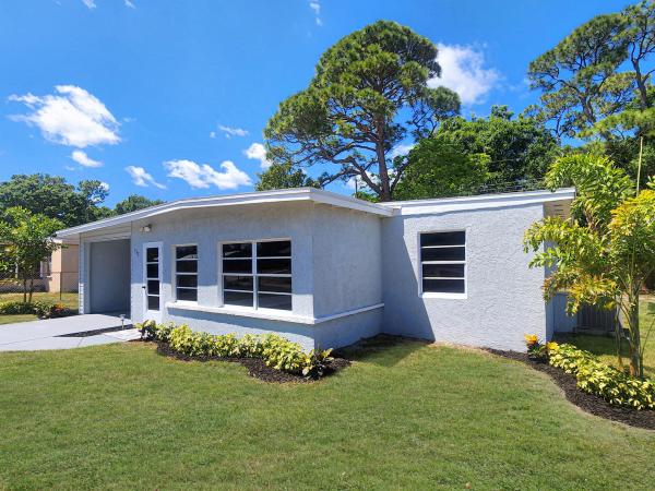 Palm Gardens, 332 Notlem St, Fort Pierce, Florida 34982, image 1
