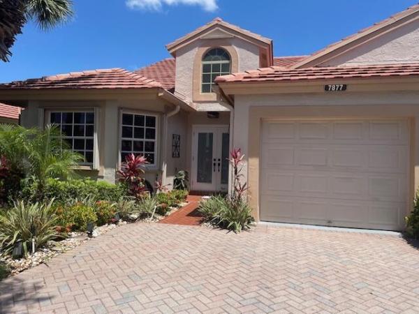 Emerald Pointe, 7877 Lake Sands Dr, Delray Beach, Florida 33446, image 1