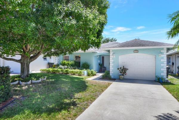 Lincolnwood Village, 388 SW 5th Way, Boca Raton, Florida 33432, image 1