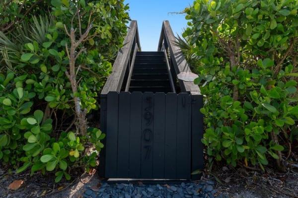 Boyntons, 5907 N Ocean Blvd, Ocean Ridge, Florida 33435, image 1
