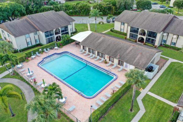 La Pinata, 5861 La Pinata Blvd #D-2, Greenacres, Florida 33463, image 1