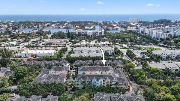 Heritage Club, 1050 E Heritage Club Cir, Delray Beach, Florida 33483, image 2