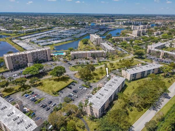 Huntington Lakes 2, 6865 Huntington Ln #302, Delray Beach, Florida 33446, image 2