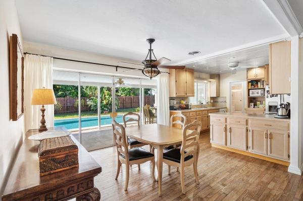 Forest Hills, 902 SW 27th Ave, Boynton Beach, Florida 33435, image 2