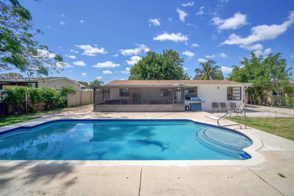 Palm Beach Cabana Colony, 3585 Dunes Rd, Palm Beach Gardens, Florida 33410, image 1