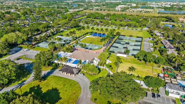 Windsor Way, 2434 Windsor Way Ct, Wellington, Florida 33414, image 2