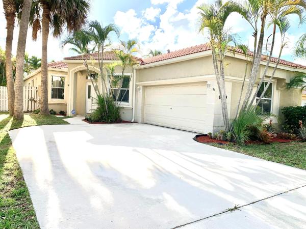 Kingsmill, 6239 Oak Bluff Way, Lake Worth Beach, Florida 33467, image 1