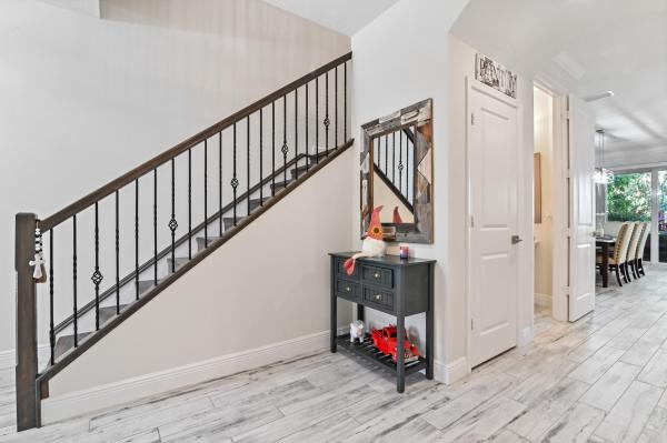 Binks Pointe, 138 Crape Myrtle Ln, Wellington, Florida 33414, image 2