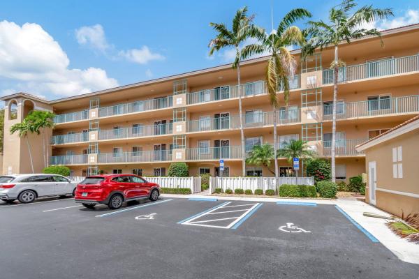Coral Cove At Coral Lakes, 12565 Imperial Isle Dr #103, Boynton Beach, Florida 33437, image 1