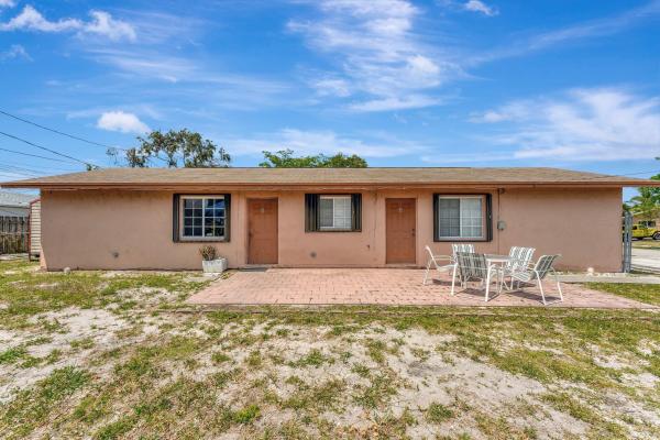 Faulkner Park, 350 NE 25th Ct #A & B, Pompano Beach, Florida 33064, image 1