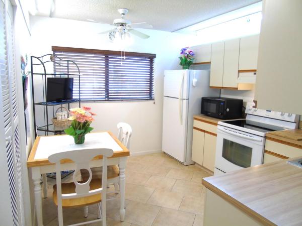 Pembridge At Lakes Of Delray, 15451 Pembridge Dr #217, Delray Beach, Florida 33484, image 2