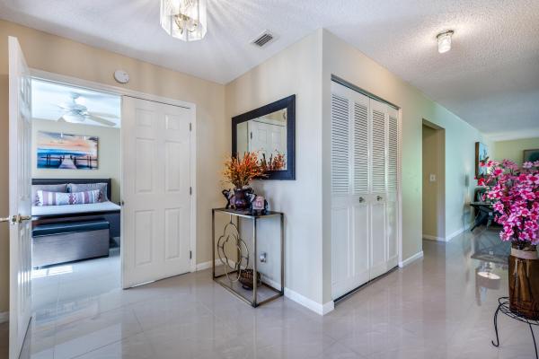 Lucerne Homes East, 6389 Summer Sky Ln, Greenacres, Florida 33463, image 2
