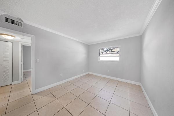 Bella Luna, 1265 W W 24th St St #120, Hialeah, Florida 33010, image 1
