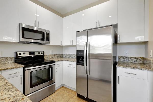 Coventry Townhomes, 4384 Berkshire Wharf Dr, Lake Worth Beach, Florida 33461, image 1
