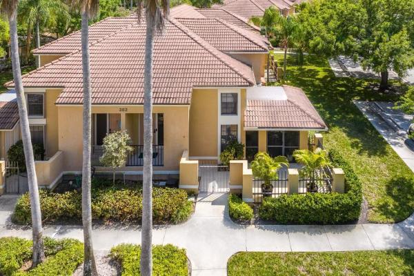 Prestwick Chase, 382 Prestwick Cir #4, Palm Beach Gardens, Florida 33418, image 1