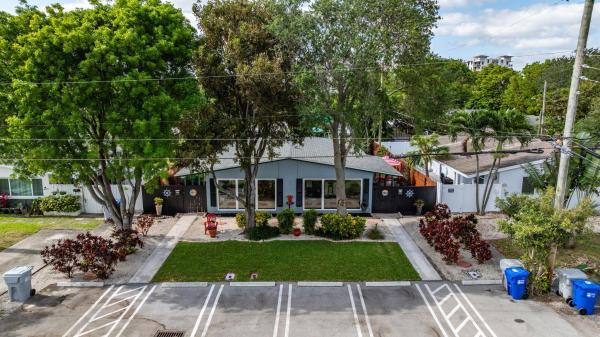 Pinehurst, 2412 NE 4th St #E-W, Pompano Beach, Florida 33062, image 1