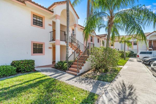 Lake Windwood, 320 Norwood Ter #N114, Boca Raton, Florida 33431, image 1