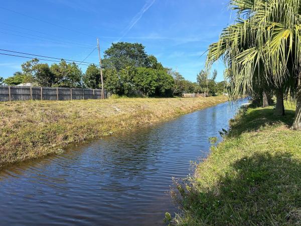 Emory At Cresthaven Villas, 2557 Emory Dr W #D, West Palm Beach, Florida 33415, image 3