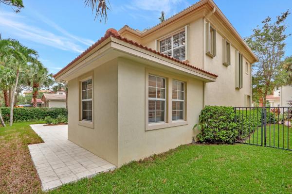 Kenwood Forest At Evergrene, 515 Tomahawk Ct, Palm Beach Gardens, Florida 33410, image 2