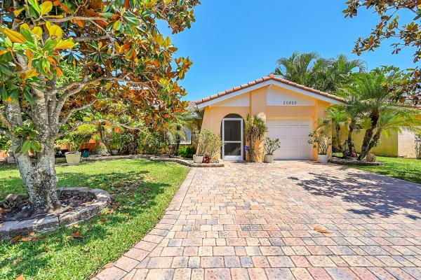Estada Of Los Paseos, 20820 Via Madeira Dr, Boca Raton, Florida 33433, image 1