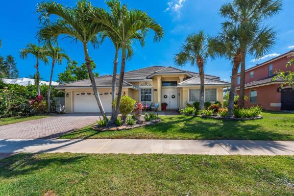 Lakefield West, 1860 Corsica Dr, Wellington, Florida 33414, image 1