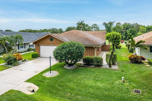 8161 SE Eaglewood Way, Florida 33455, image 1