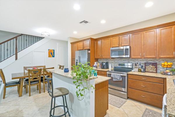 Lucente, 125 N K St #A, Lake Worth Beach, Florida 33460, image 1