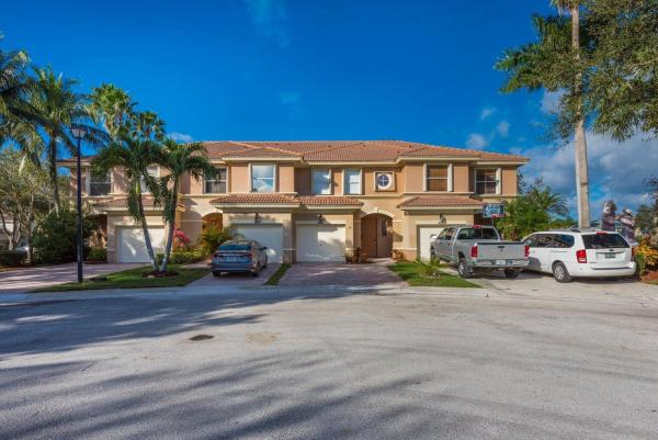 Seminole Lakes, 205 River Bluff Ln, Royal Palm Beach, Florida 33411, image 1