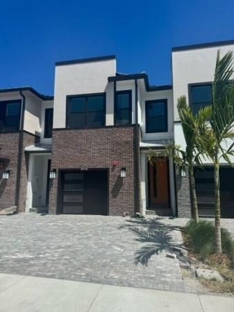 Forest View Estates, 8356 NW 7th Pl #068-13, Dania Beach, Florida 33324, image 1