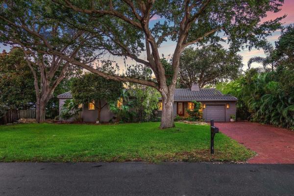 Dell Park, 118 NE 11th St, Delray Beach, Florida 33444, image 1