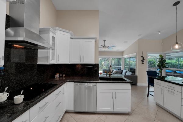Deerhurst At Boca South, 5192 Deerhurst Crescent Cir, Boca Raton, Florida 33486, image 3
