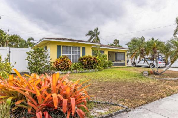 College Park, 223 Vanderbilt Dr, Lake Worth Beach, Florida 33460, image 1