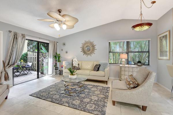 Pineapple Walk, 22382 Pineapple Walk Dr, Boca Raton, Florida 33433, image 1