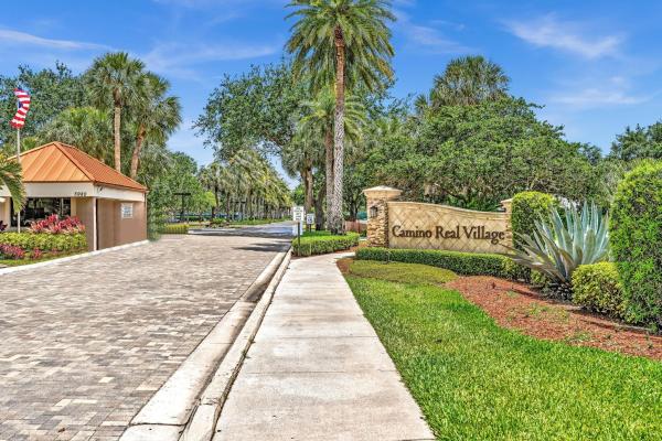Camino Real Village, 5650 Camino Del Sol #207, Boca Raton, Florida 33433, image 1