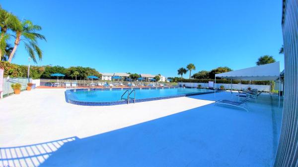 The Palm Club, 1001 Green Pine Blvd #G1, West Palm Beach, Florida 33409, image 2