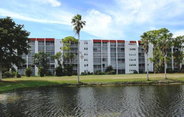 Poinciana Place 3, 3593 Birdie Dr #205, Lake Worth Beach, Florida 33467, image 1