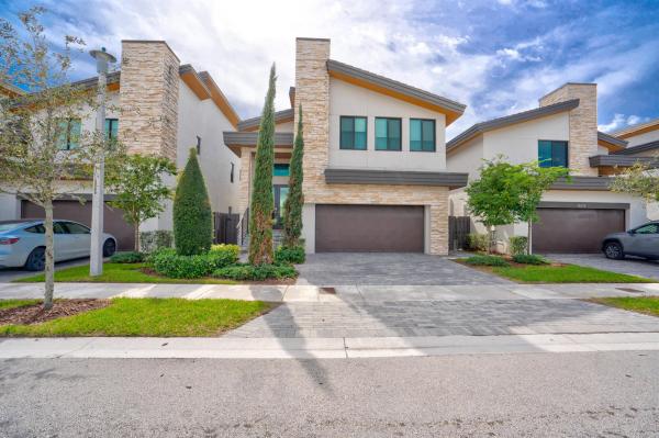 Pinnacle At Park Central, 10262 NW 76th Ter, Doral, Florida 33178, image 1