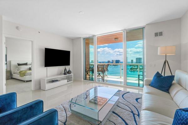 Marina Grande Club & Residences, 2640 Lake Shore Dr #1608, Riviera Beach, Florida 33404, image 1