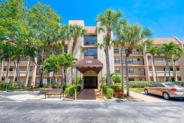 Golden Lakes Village, 140 Lake Nancy Ln #413, West Palm Beach, Florida 33411, image 1
