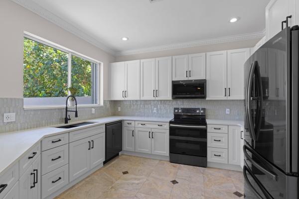 Avondale At Bear Lakes, 1236 Avondale Ln, West Palm Beach, Florida 33409, image 3