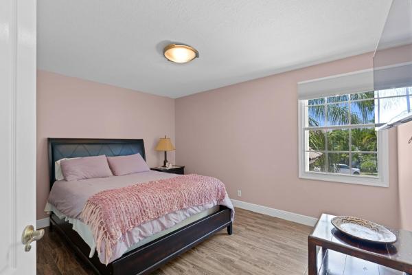 Avondale At Bear Lakes, 1236 Avondale Ln, West Palm Beach, Florida 33409, image 2