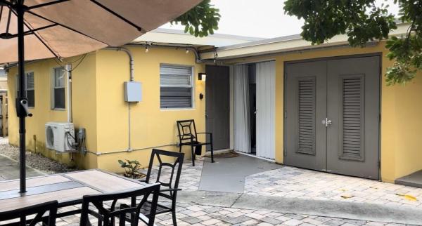 Coral Point, 2032 NE 26th St #1-6, Wilton Manors, Florida 33305, image 1