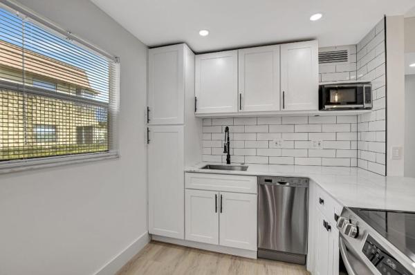 Saxony At Kings Point, 148 Saxony D, Delray Beach, Florida 33446, image 2
