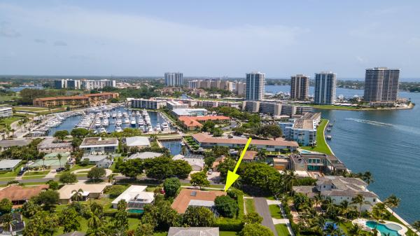 Yacht Club, 100 Gulfstream Rd, North Palm Beach, Florida 33408, image 1