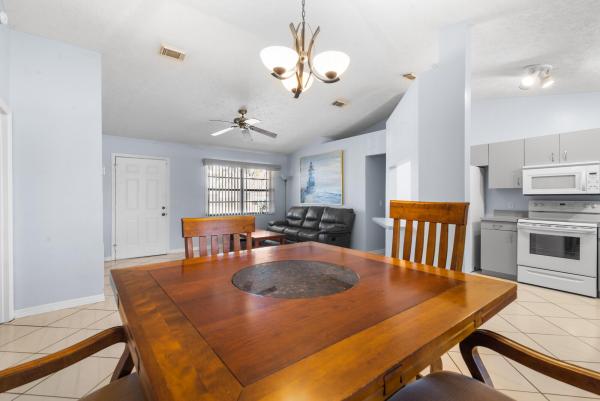 Hidden Oaks, 922 SW Dubois Ave, Port St. Lucie, Florida 34953, image 1