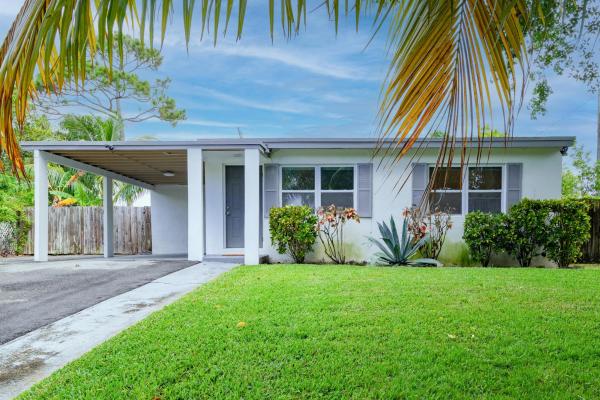 San Castle, 471 Ficus Tree Dr, Lake Worth Beach, Florida 33462, image 1